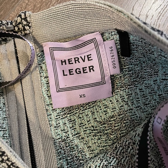 Herve Leger Ola skirt - Picture 3 of 3